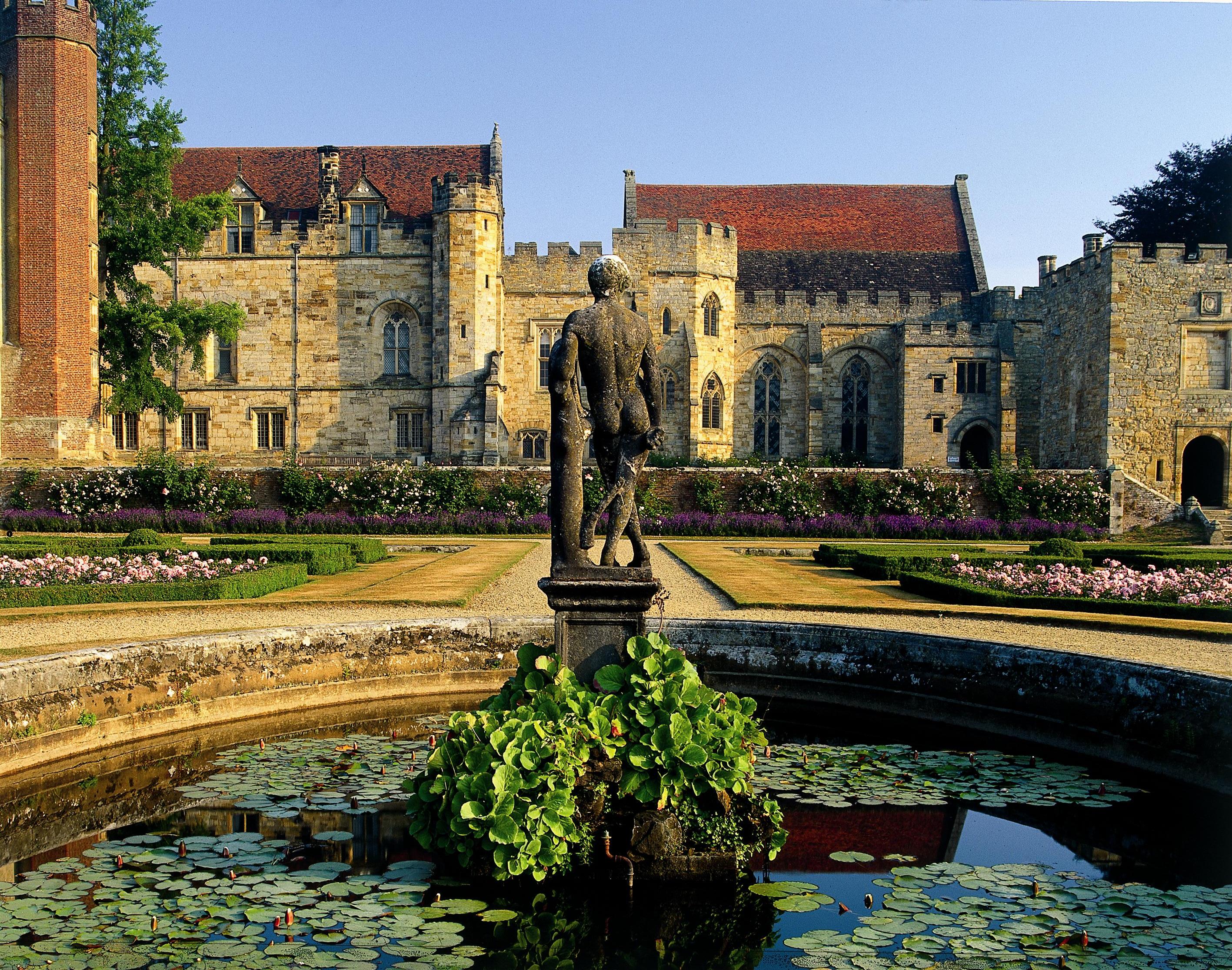 Penshurst Main Image Title Italian Garden At Penshurst Place Gardens 300 Dpi C David Markson Pls Metatag With David Markson S Name